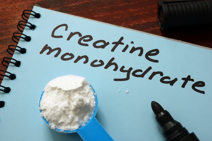 Creatine monohydraat is veilig, helpt bij spieropbouw en kracht en gebruik je met een oplaadfase